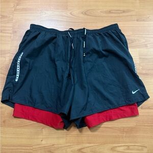 Nike Men’s Dri fit XL running 2 in 1 shorts zip pocket